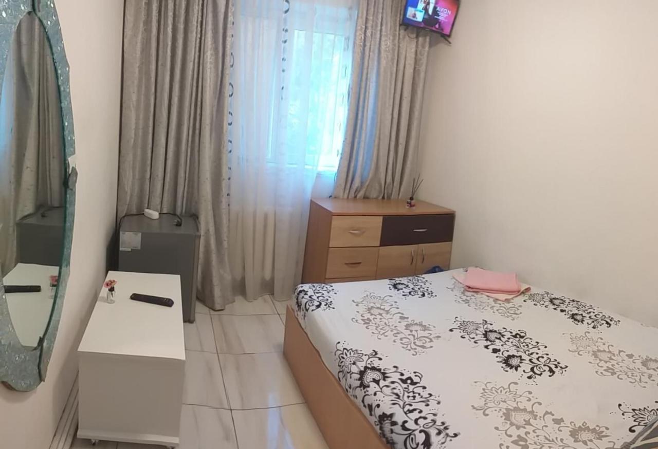 Garsoniera Apartman Bodzavásár Kültér fotó